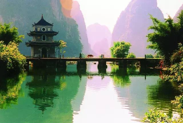 广西之声,向听众朋友们问好!